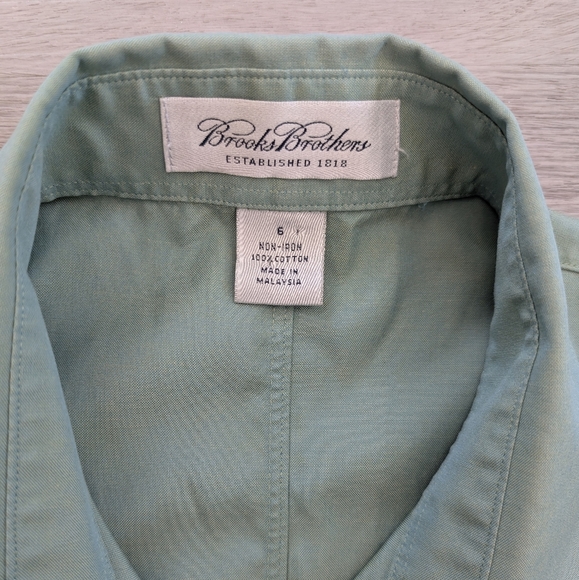 Brooks Brothers Green Non-Iron Sleeveless Button Down Shirt Size 6 - Picture 3 of 4
